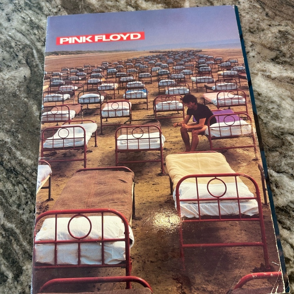 Pink Floyd World Tour program, GUC - Picture 2 of 3